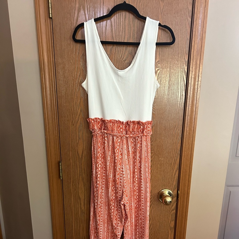 Jumpsuit with tribal print bottom XL
